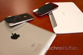 Apple VS Samsung: nuova sfida tra device 